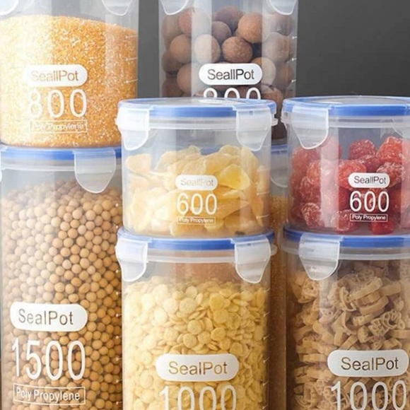 Other - NEW Food Container 5pcs bundle